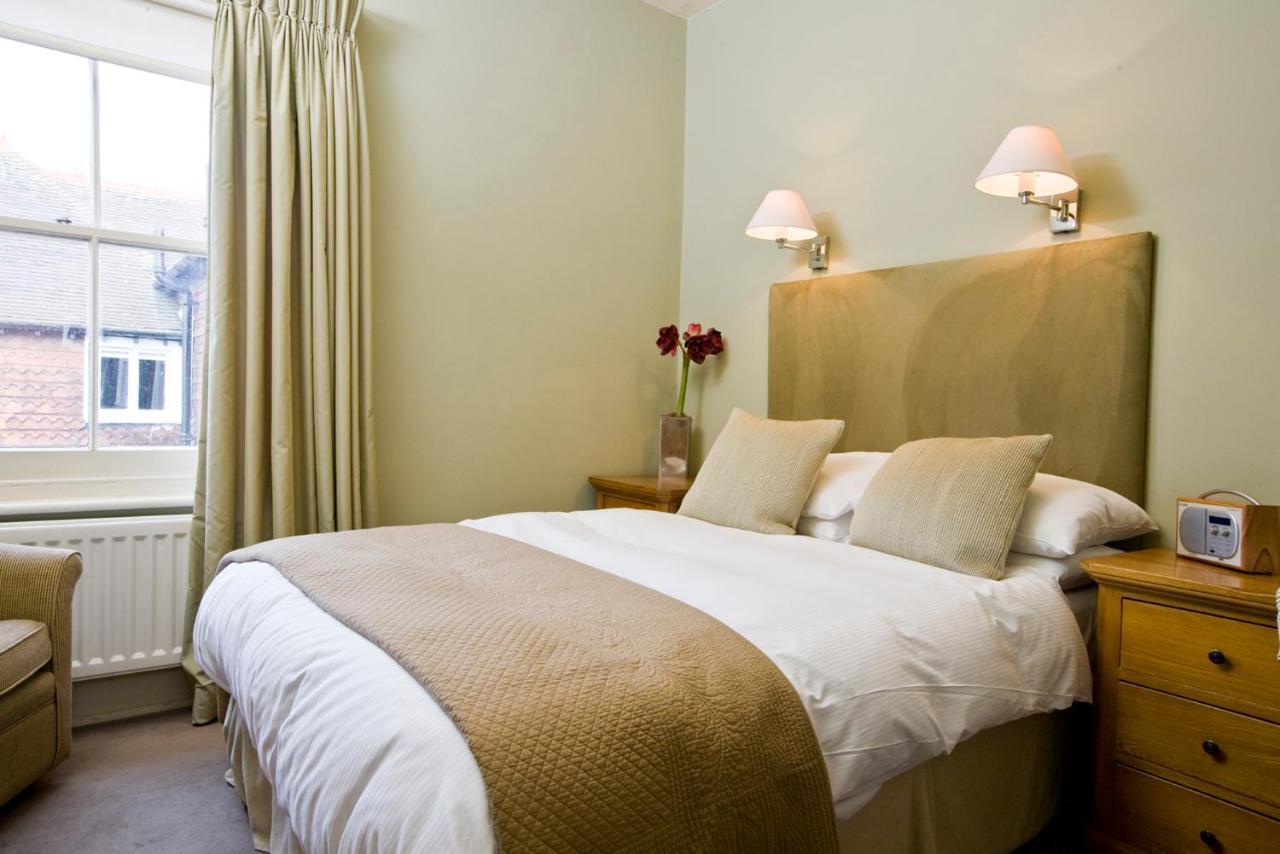 The Bell Hotel ساندويتش المظهر الخارجي الصورة