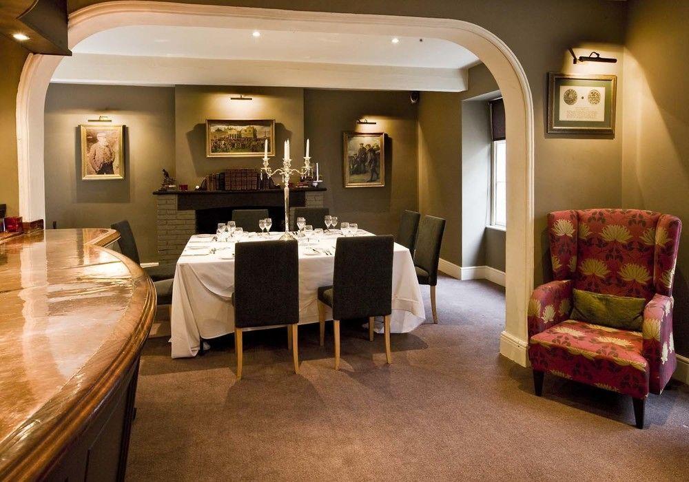The Bell Hotel ساندويتش المظهر الخارجي الصورة