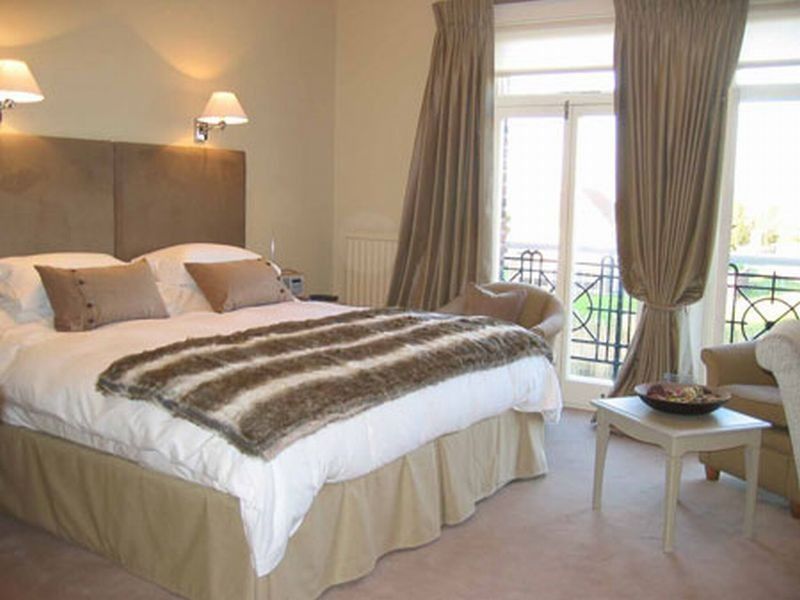 The Bell Hotel ساندويتش المظهر الخارجي الصورة