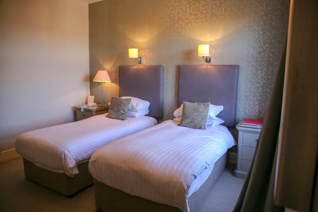 The Bell Hotel ساندويتش المظهر الخارجي الصورة